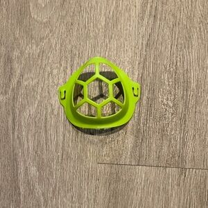 Green Face Mask Bracket